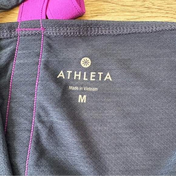 Athleta Blue Sleeveless Relaxed Tank Top Size M - Picture 5 of 6